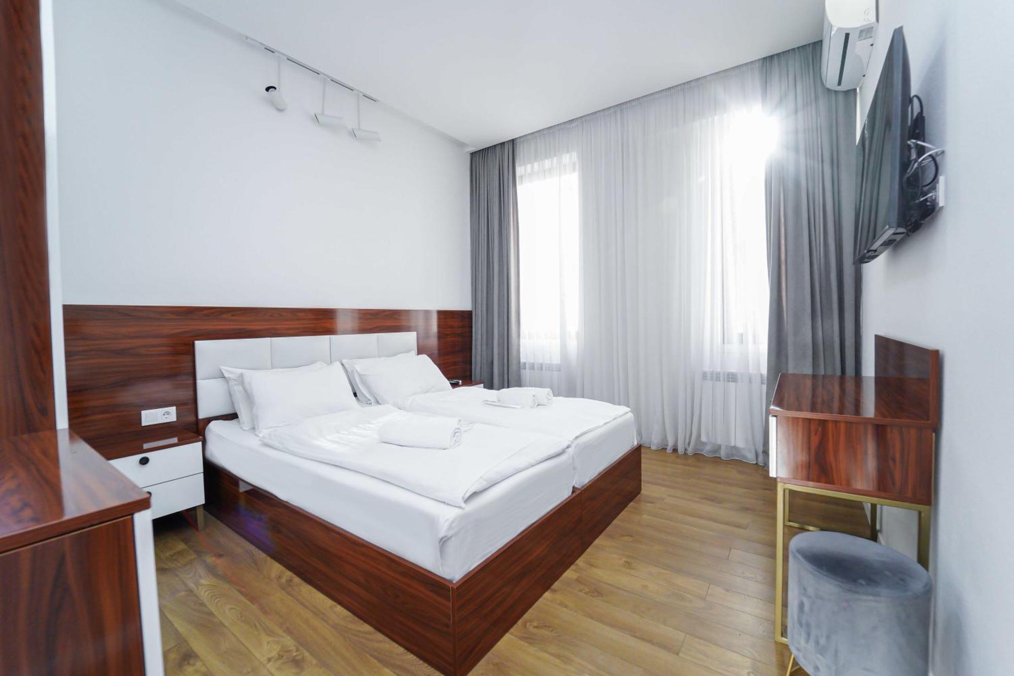 Hotel Type Rooms On Avenue Melikishvili, City Center Тбілісі Екстер'єр фото